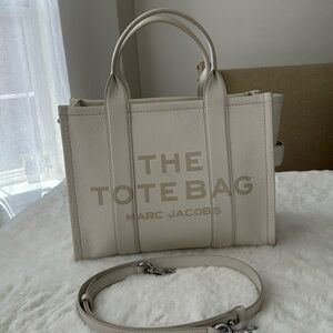 Marc Jacobs Medium Leather Tote Bag